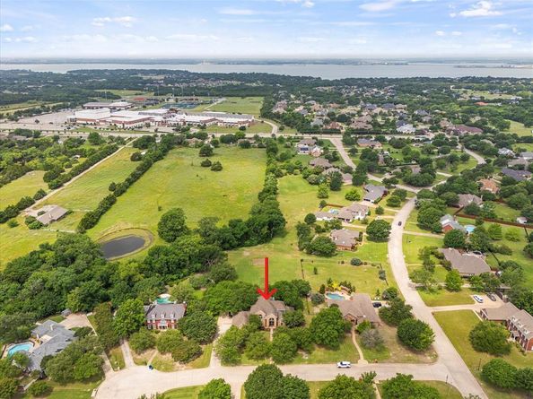 820  Windlake Circle , Heath Texas 75032