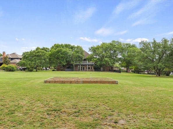 820  Windlake Circle , Heath Texas 75032