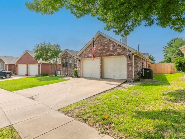 4632  Angelina Way , Fort Worth Texas 76137
