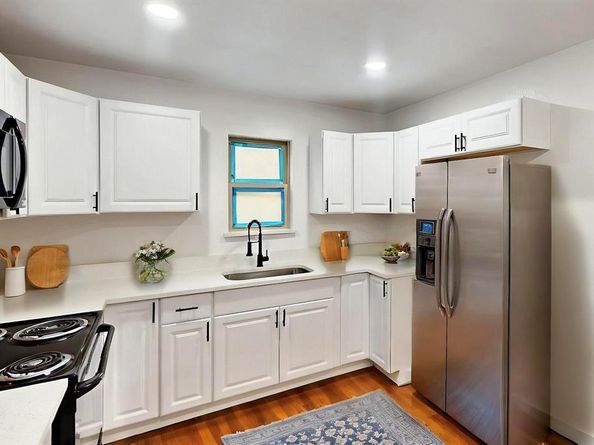 3920  Vanette Lane , Dallas Texas 75216
