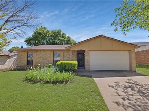 7112  Winterberry Drive , Dallas Texas 75249