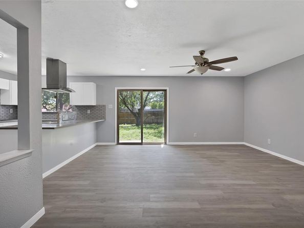 7112  Winterberry Drive , Dallas Texas 75249