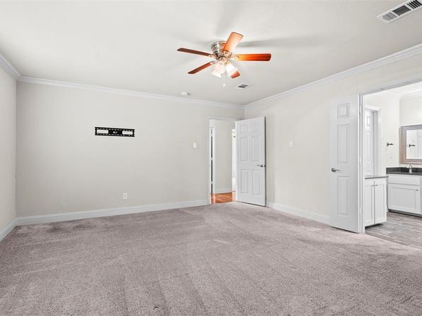 3806  Rainier Street , Irving Texas 75062