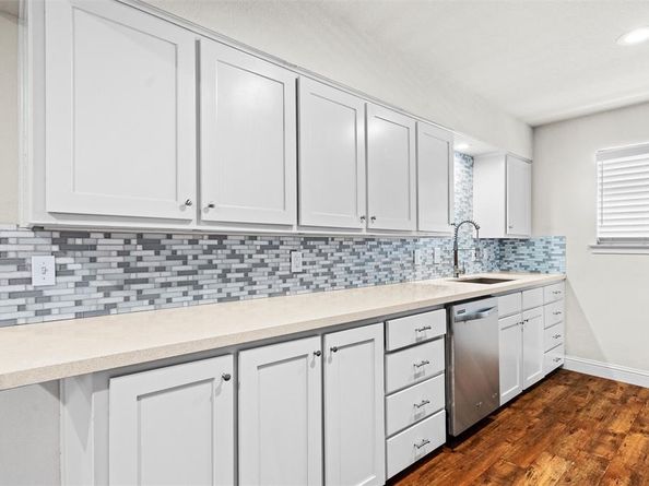 3806  Rainier Street , Irving Texas 75062