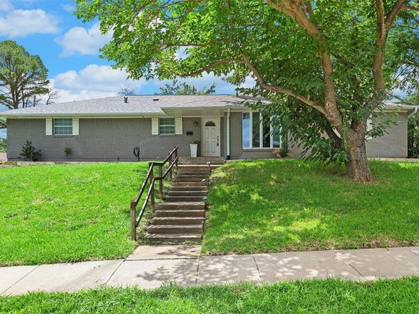 3806  Rainier Street , Irving Texas 75062