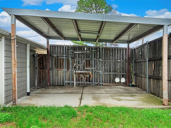 3806  Rainier Street , Irving Texas 75062
