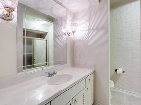 5833  Copperwood Lane  1131, Dallas Texas 75248