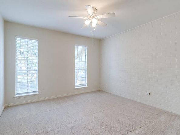 5833  Copperwood Lane  1131, Dallas Texas 75248