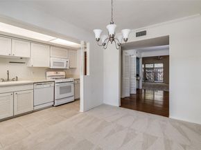 5833  Copperwood Lane  1131, Dallas Texas 75248