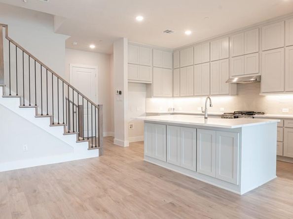 1824  Wittington  , Farmers Branch Texas 75234