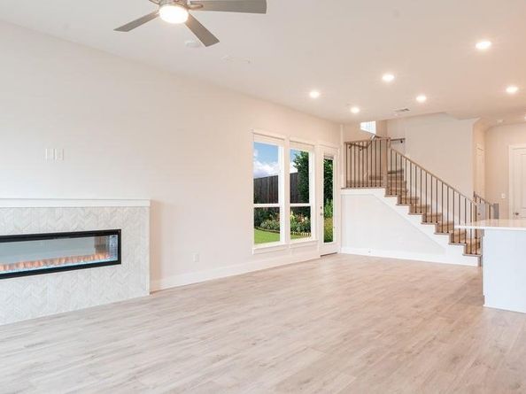 1824  Wittington  , Farmers Branch Texas 75234