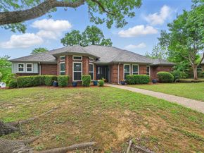 818  Red Oak Drive , Mansfield Texas 76063