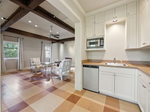 2560  Cockrell Avenue , Fort Worth Texas 76109