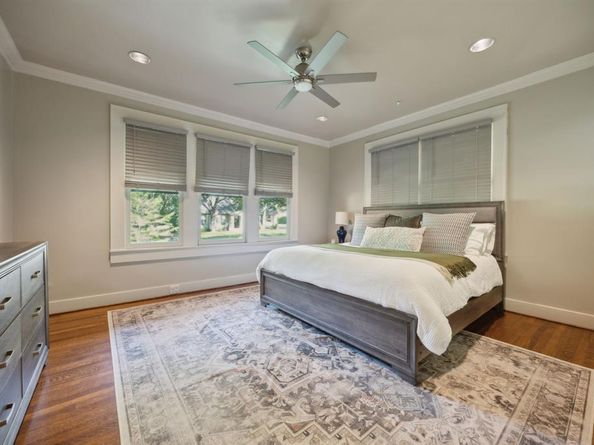 2560  Cockrell Avenue , Fort Worth Texas 76109
