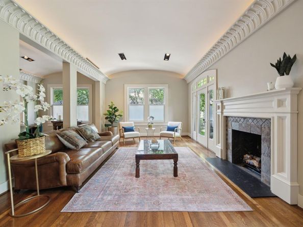 2560  Cockrell Avenue , Fort Worth Texas 76109