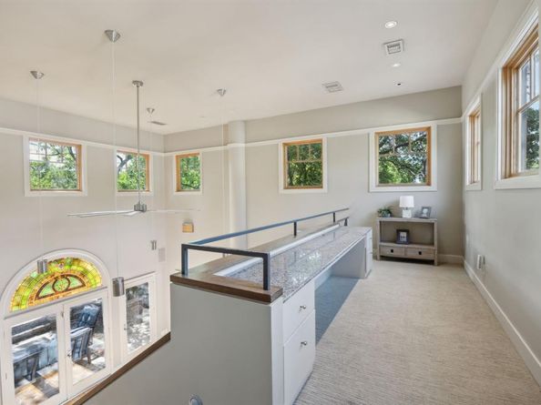 2560  Cockrell Avenue , Fort Worth Texas 76109