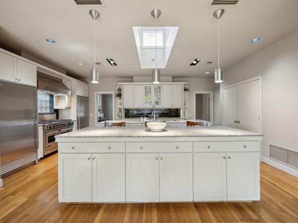 2560  Cockrell Avenue , Fort Worth Texas 76109
