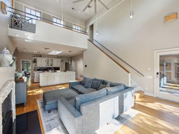 2560  Cockrell Avenue , Fort Worth Texas 76109