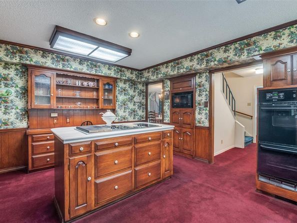 6555  Dartbrook Drive , Dallas Texas 75254
