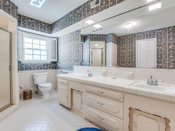 6555  Dartbrook Drive , Dallas Texas 75254