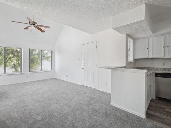 9811  Walnut Street  206, Dallas Texas 75243