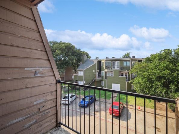 9811  Walnut Street  206, Dallas Texas 75243