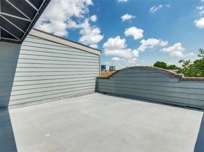 1811 S Ervay Street , Dallas Texas 75215