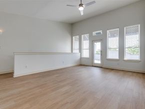 1811 S Ervay Street , Dallas Texas 75215