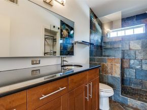 1811 S Ervay Street , Dallas Texas 75215