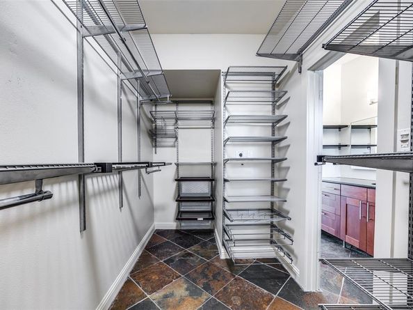 1811 S Ervay Street , Dallas Texas 75215