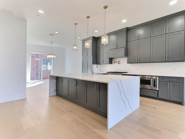 408  Vista Buena Trail , Fort Worth Texas 76111