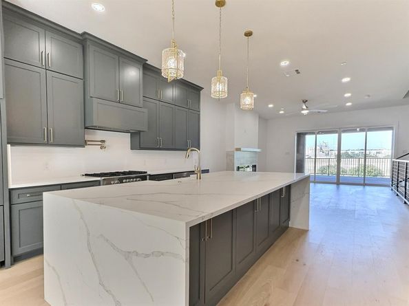 408  Vista Buena Trail , Fort Worth Texas 76111