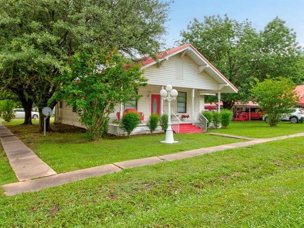 101 E Reed Street , Randolph Texas 75475
