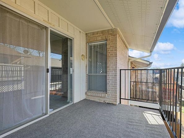 15931  Stillwood Street  2095, Dallas Texas 75248