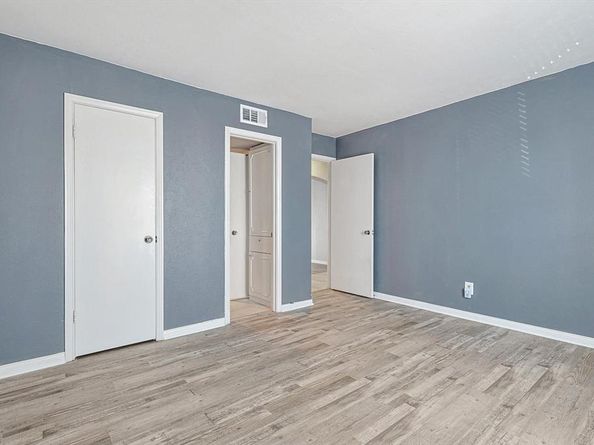 15931  Stillwood Street  2095, Dallas Texas 75248