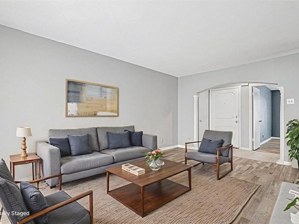 15931  Stillwood Street  2095, Dallas Texas 75248