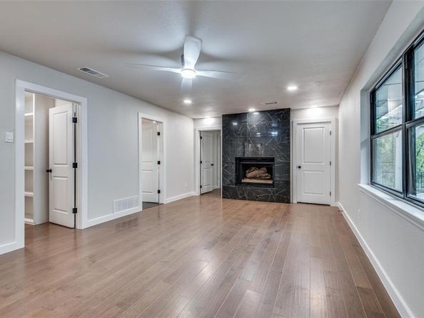10544  Cox Lane , Dallas Texas 75229
