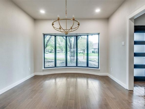 10544  Cox Lane , Dallas Texas 75229