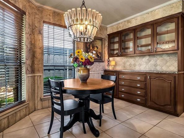 7335  Debbe Drive , Dallas Texas 75252