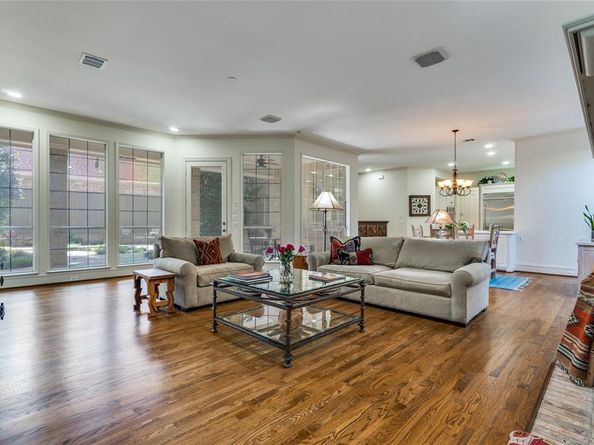 63  Downs Lake Circle , Dallas Texas 75230