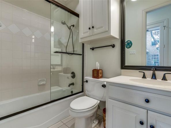 63  Downs Lake Circle , Dallas Texas 75230
