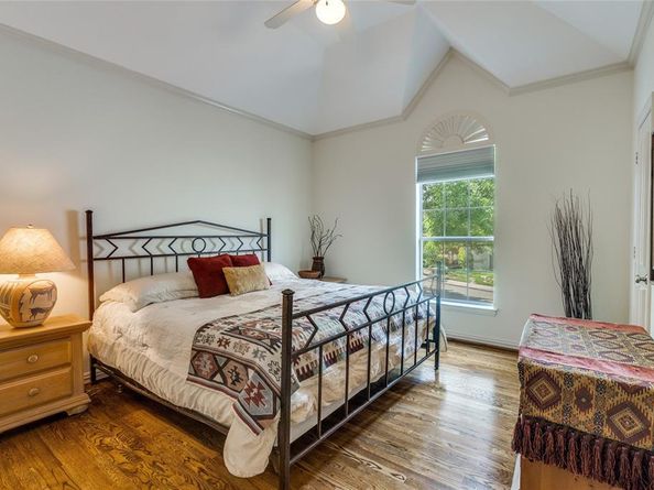 63  Downs Lake Circle , Dallas Texas 75230