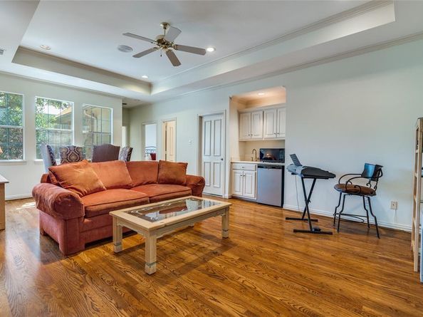 63  Downs Lake Circle , Dallas Texas 75230