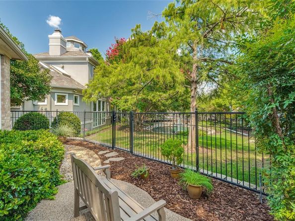 63  Downs Lake Circle , Dallas Texas 75230