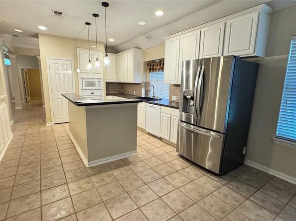 6705  Marie Weldon Court , Arlington Texas 76001