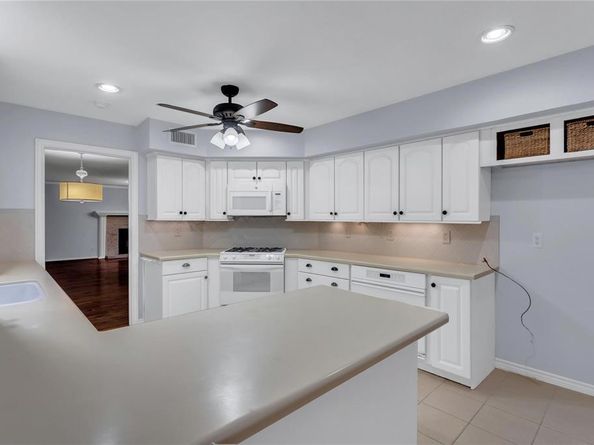 6  Vicksburg Lane , Richardson Texas 75080
