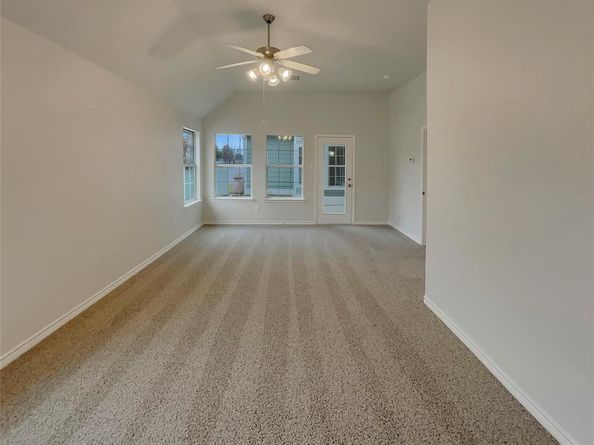 1100  Hayden Lane , Savannah Texas 76227