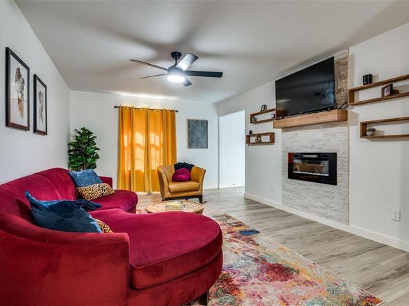 5921  Spring Glen Drive , Dallas Texas 75232