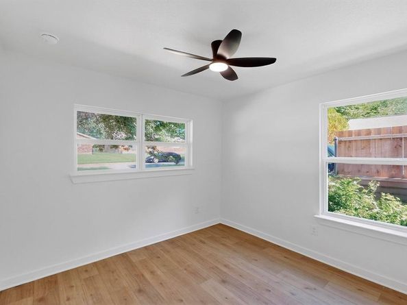385  Crusader Drive , Dallas Texas 75217