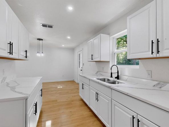 385  Crusader Drive , Dallas Texas 75217